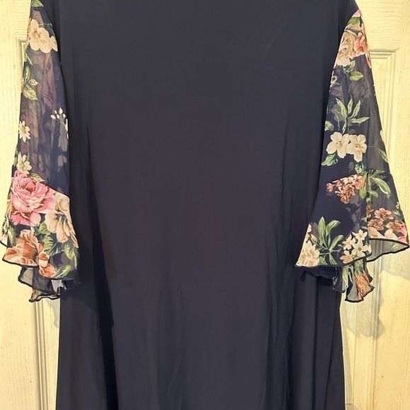 NWOT Liz Mcoy Navy Knit Top With Chiffon Floral Tie and Short Sleeves - Picture 4 of 11